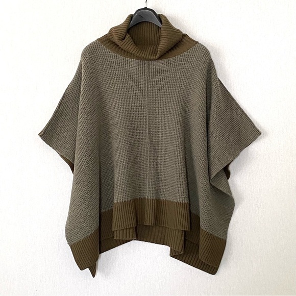 WILFRED Free Wellsh Turtleneck Wool Poncho Sweater - Picture 3 of 10